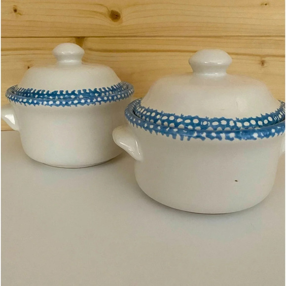 Vintage Stoneware Blue Heart Covered Soup Crock with Handles Set of 2 Farmhouse - Picture 3 of 10